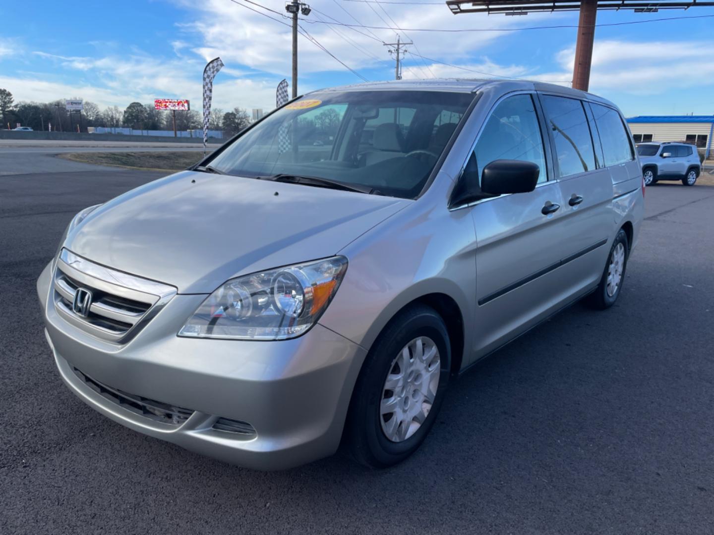 2007 Silver Honda Odyssey (5FNRL38207B) with an V6, VTEC, 3.5 Liter engine, Automatic transmission, located at 8008 Warden Rd, Sherwood, AR, 72120, (501) 801-6100, 34.830078, -92.186684 - Photo#3